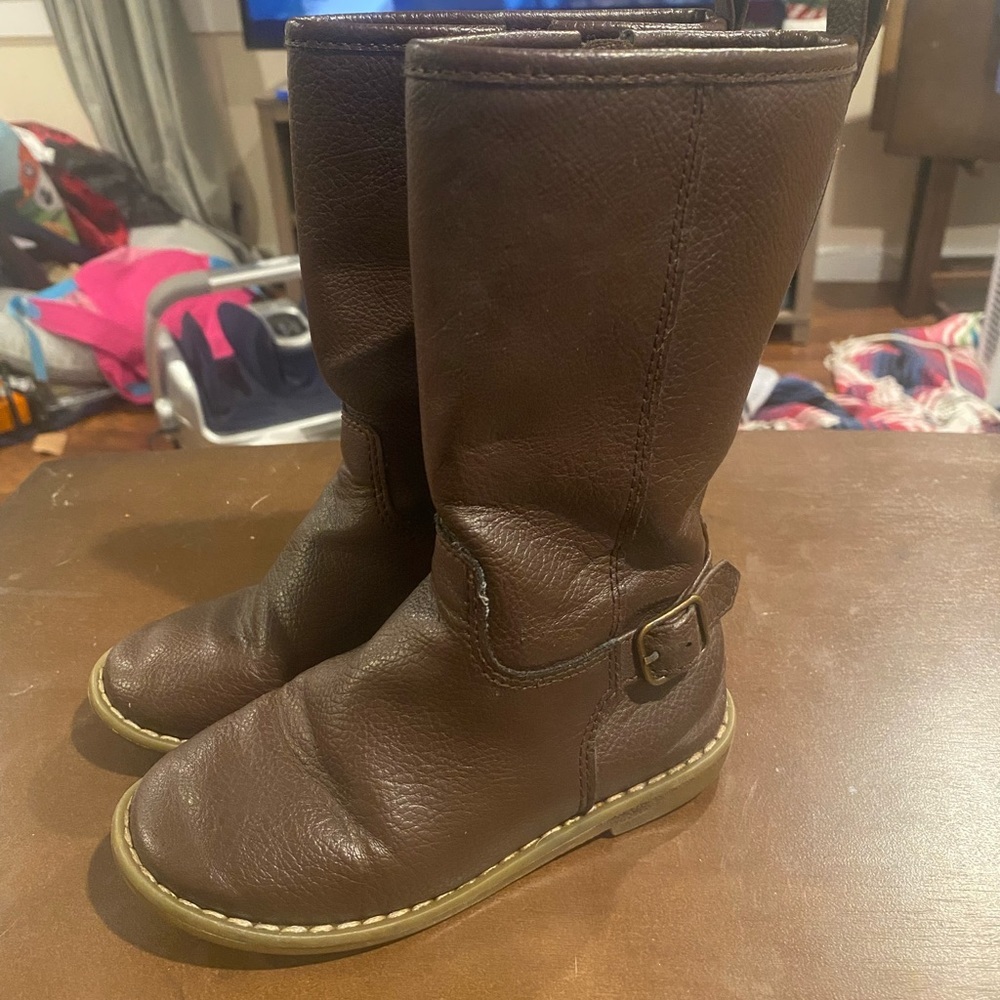 Girl’s boots